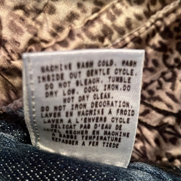 Guess by Marciano Leopard Distressed Jeans Size 27 - Picture 14 of 14